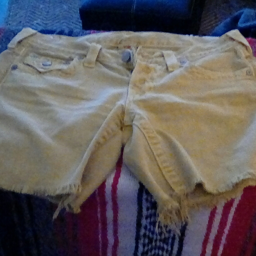 Women's True Religion Jayde boyfriend shorts - Picture 2 of 8